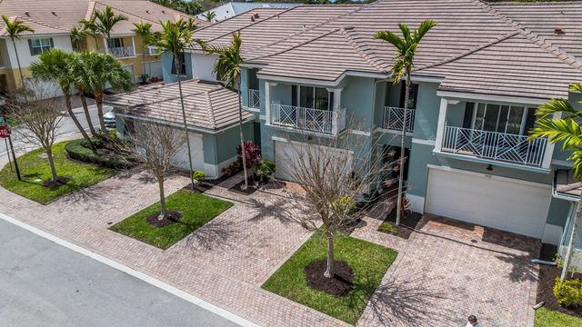 3017 Princeton Lane, Palm Beach Gardens, FL 33418