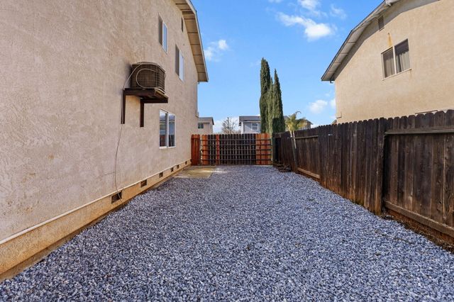 105 Kimick Way, Red Bluff, CA 96080