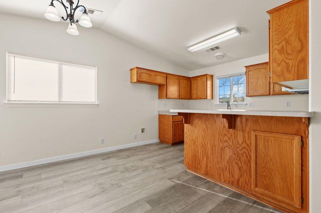 105 Kimick Way, Red Bluff, CA 96080