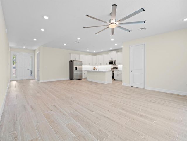 965 Quinn Street SE, Palm Bay, FL 32909