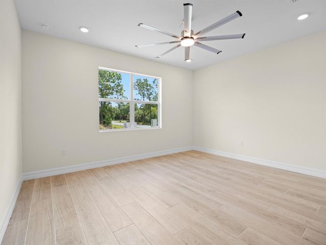 965 Quinn Street SE, Palm Bay, FL 32909