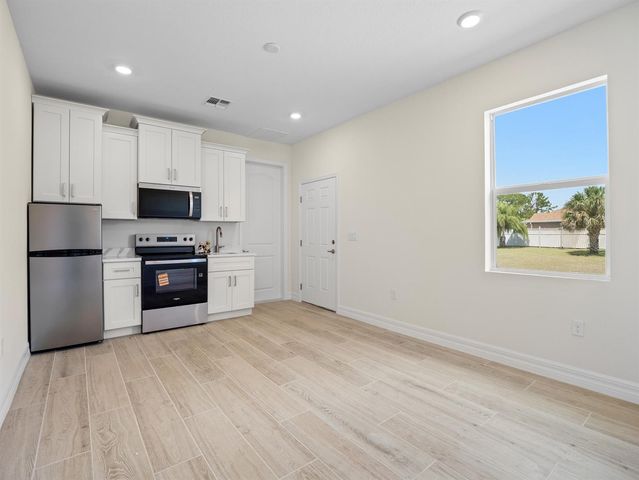 965 Quinn Street SE, Palm Bay, FL 32909