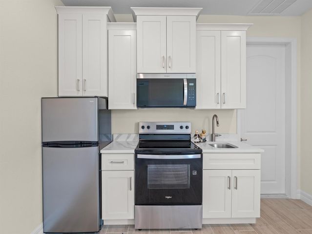 965 Quinn Street SE, Palm Bay, FL 32909