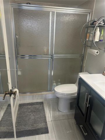 8900 Washington Boulevard 405A, Pembroke Pines, FL 33025