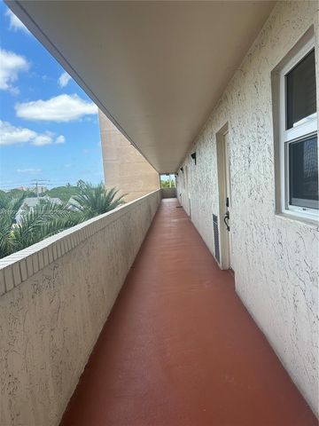8900 Washington Boulevard 405A, Pembroke Pines, FL 33025
