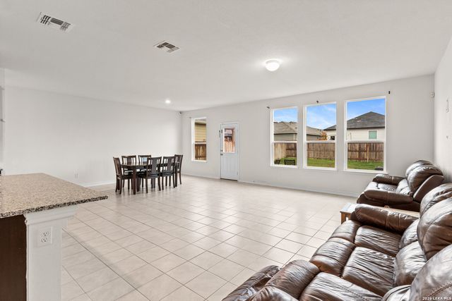 547 Deer Crest, New Braunfels, TX 78130