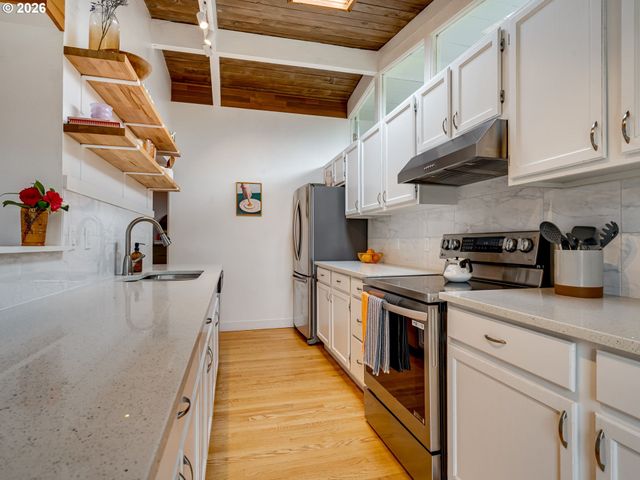 434 Ne 130TH Pl, Portland, OR 97230