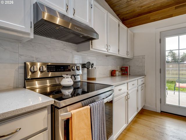 434 Ne 130TH Pl, Portland, OR 97230