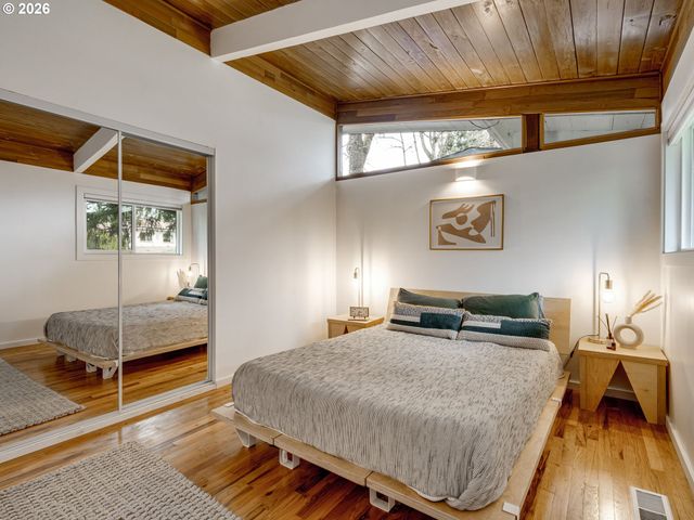 434 Ne 130TH Pl, Portland, OR 97230