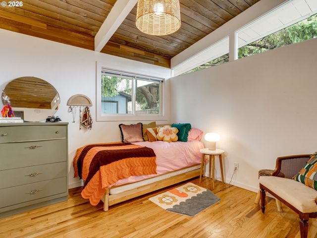 434 Ne 130TH Pl, Portland, OR 97230