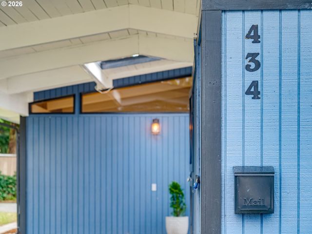 434 Ne 130TH Pl, Portland, OR 97230