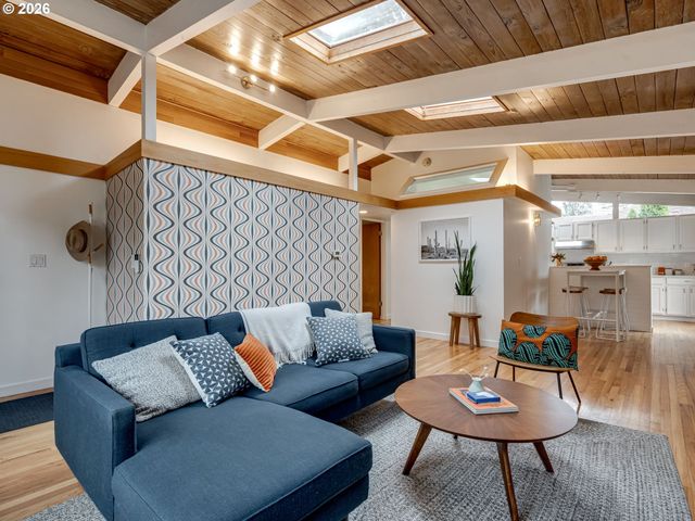 434 Ne 130TH Pl, Portland, OR 97230