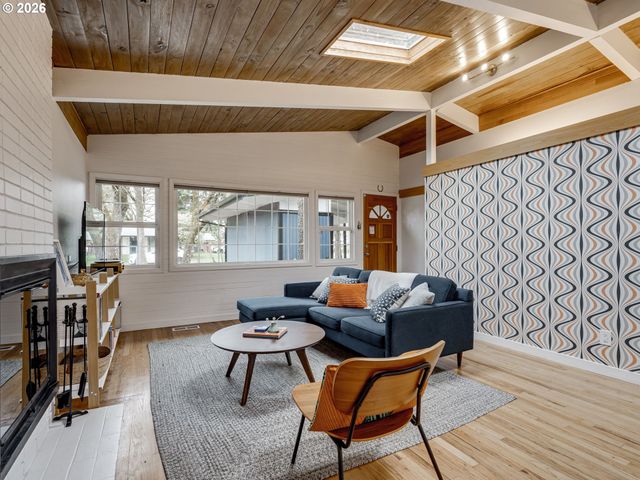 434 Ne 130TH Pl, Portland, OR 97230