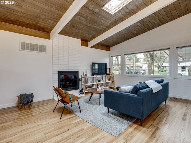 434 Ne 130TH Pl, Portland, OR 97230