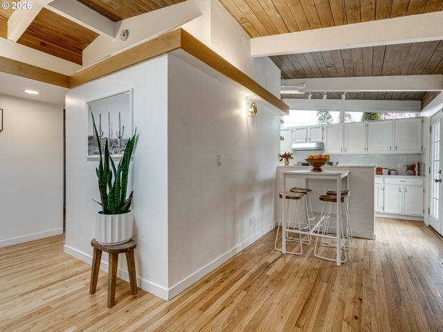 434 Ne 130TH Pl, Portland, OR 97230