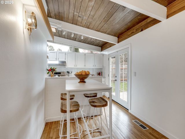 434 Ne 130TH Pl, Portland, OR 97230