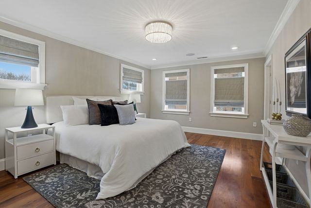 34 Bow St, Lexington, MA 02420