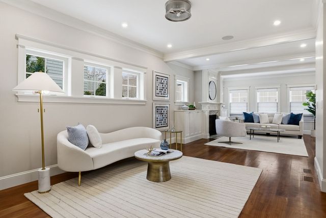 34 Bow St, Lexington, MA 02420