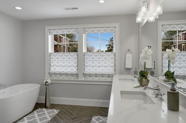 34 Bow St, Lexington, MA 02420