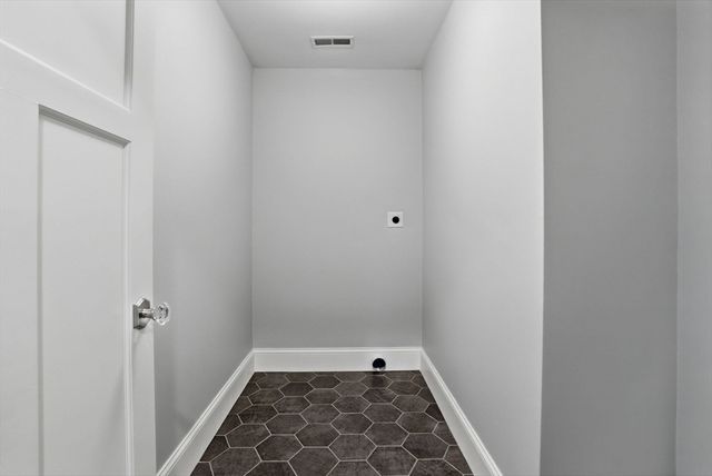 34 Bow St, Lexington, MA 02420