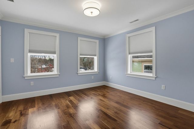 34 Bow St, Lexington, MA 02420