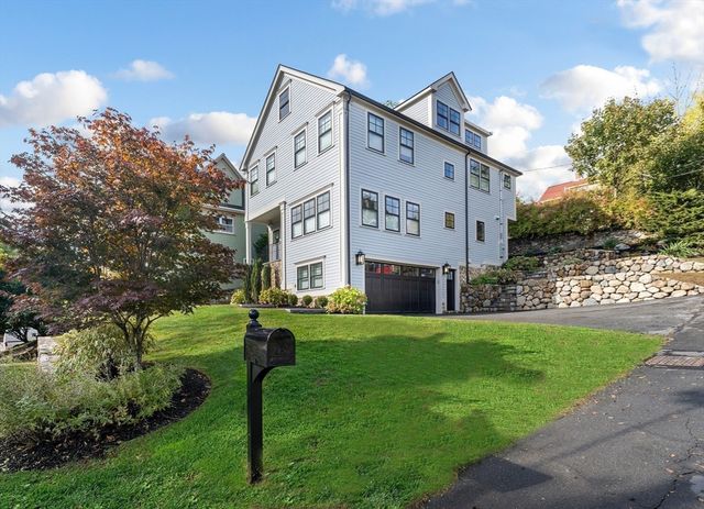 34 Bow St, Lexington, MA 02420