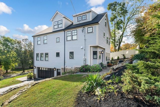 34 Bow St, Lexington, MA 02420