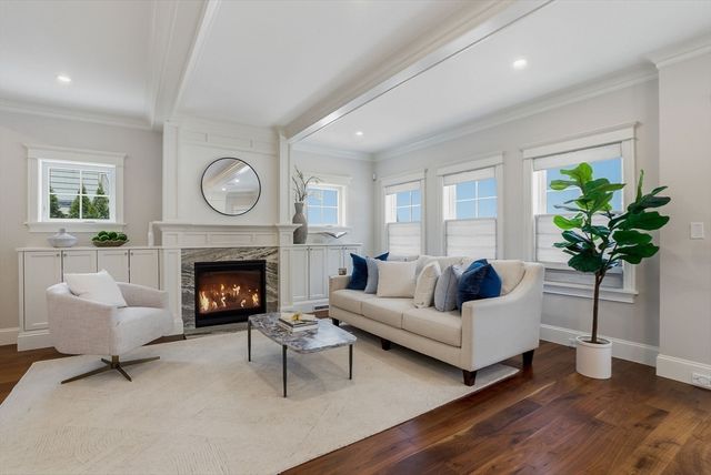 34 Bow St, Lexington, MA 02420