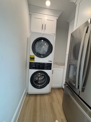 35 Yale St 35, Medford, MA 02155
