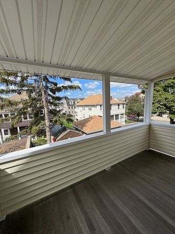 35 Yale St 35, Medford, MA 02155