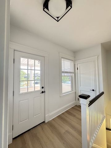 35 Yale St 35, Medford, MA 02155