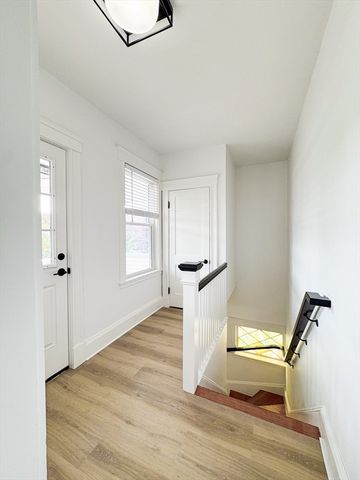 35 Yale St 35, Medford, MA 02155