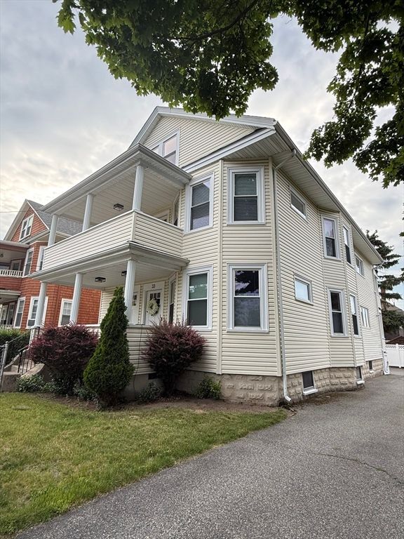 35 Yale St 35, Medford, MA 02155