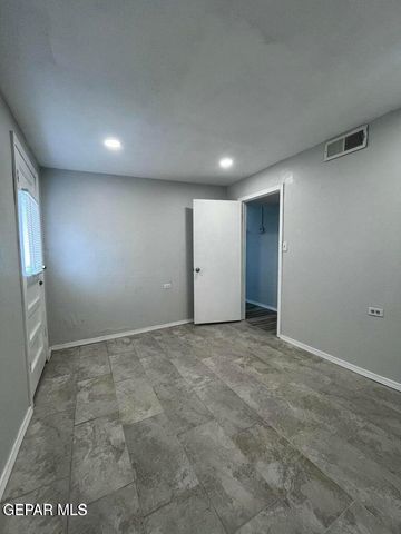 10216 CELEDON Circle B, Socorro, TX 79927
