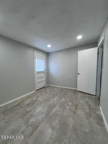 10216 CELEDON Circle B, Socorro, TX 79927