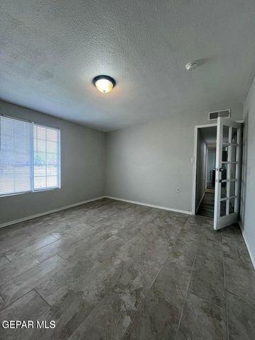 10216 CELEDON Circle B, Socorro, TX 79927