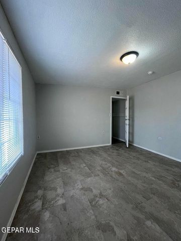 10216 CELEDON Circle B, Socorro, TX 79927
