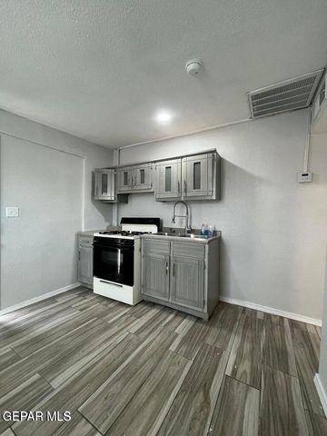 10216 CELEDON Circle B, Socorro, TX 79927
