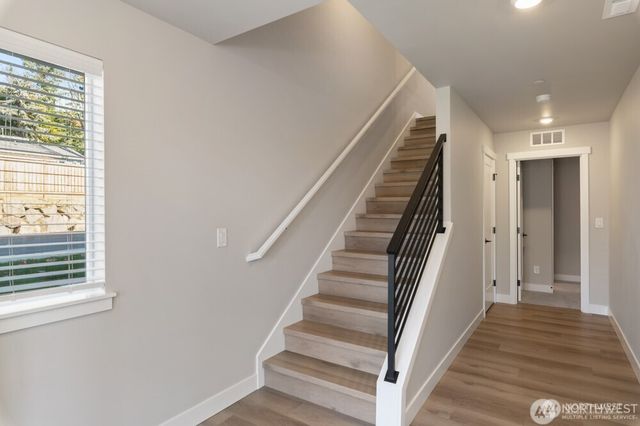 6609 S 128th Street, Seattle, WA 98178