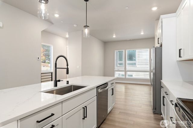 6609 S 128th Street, Seattle, WA 98178