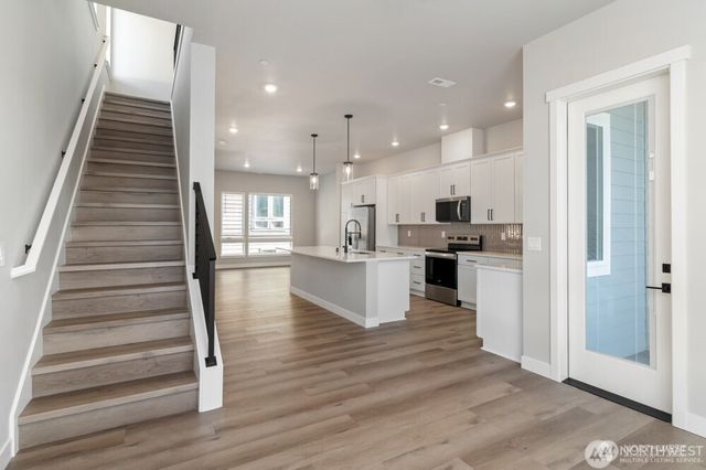 6609 S 128th Street, Seattle, WA 98178
