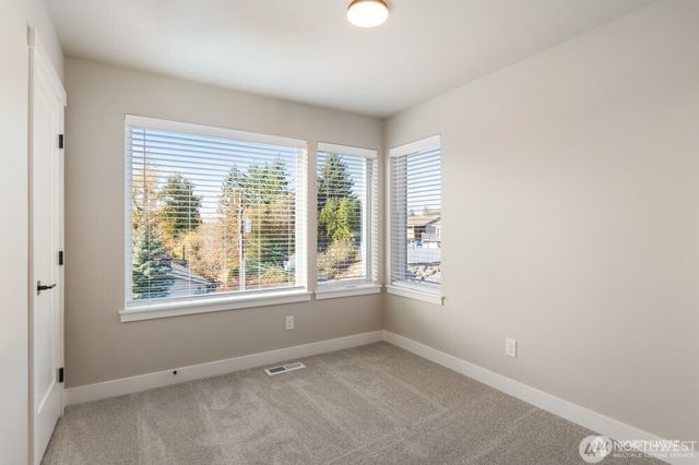 6609 S 128th Street, Seattle, WA 98178