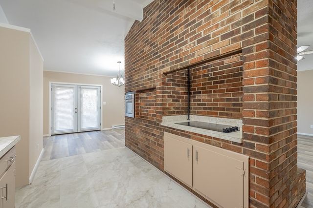 230 NE Indian Dr, Dalton, GA 30721