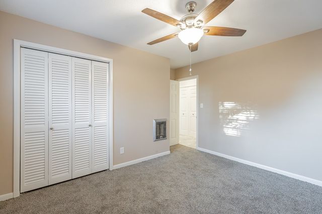 230 NE Indian Dr, Dalton, GA 30721