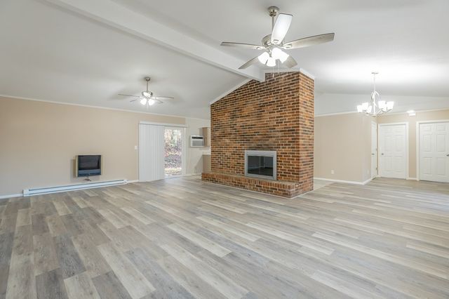 230 NE Indian Dr, Dalton, GA 30721