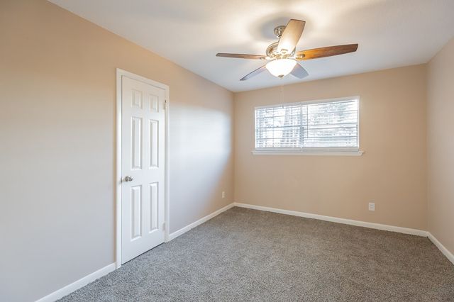 230 NE Indian Dr, Dalton, GA 30721