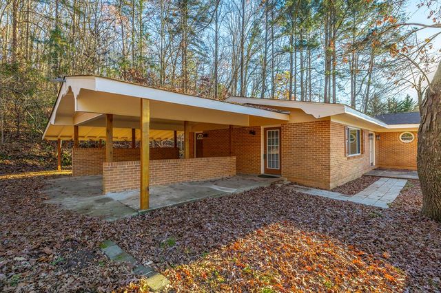 230 NE Indian Dr, Dalton, GA 30721