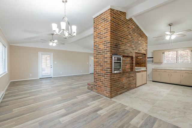 230 NE Indian Dr, Dalton, GA 30721