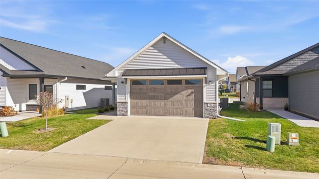 762 Clover Hill Drive, North Liberty, IA 52317