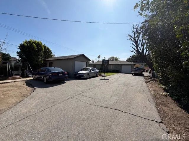 1242 W Orange Grove, Pomona, CA 91768